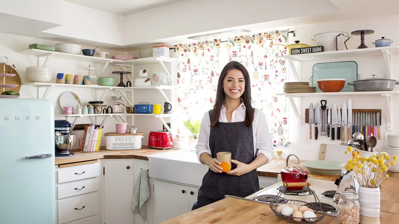Star Kitchen: Molly Yeh: Food Network | Food Network display picture 1