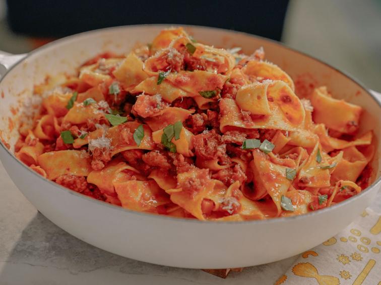 Pappardelle with Sausage Ragu Recipe Giada De Laurentiis Food Network