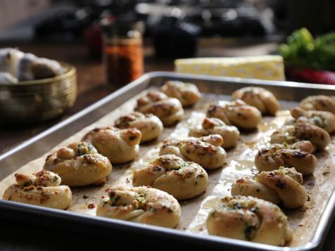 Garlic Tie-the-Knots