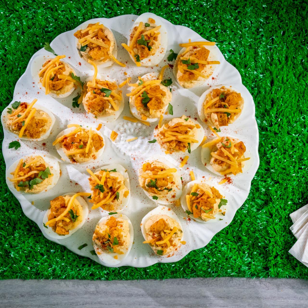 https://food.fnr.sndimg.com/content/dam/images/food/fullset/2020/01/21/QK203_deviled-eggs_s4x3.jpg.rend.hgtvcom.1280.1280.suffix/1579634950630.jpeg