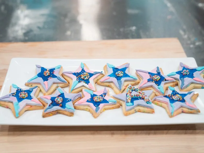 Contestant Avner SchwartzÃ Æ Ã  confetti sugar cookie with royal icing and fondant from scratch, mix in: confetti, as seen on Kids Baking Championship, Season 8.