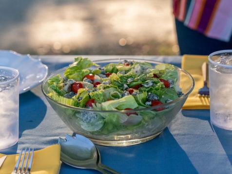 Spice-Rubbed Steak Salad with Creamy Red Wine Vinaigrette
