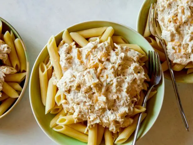 Instant Pot Creamy Ranch Chicken Pasta