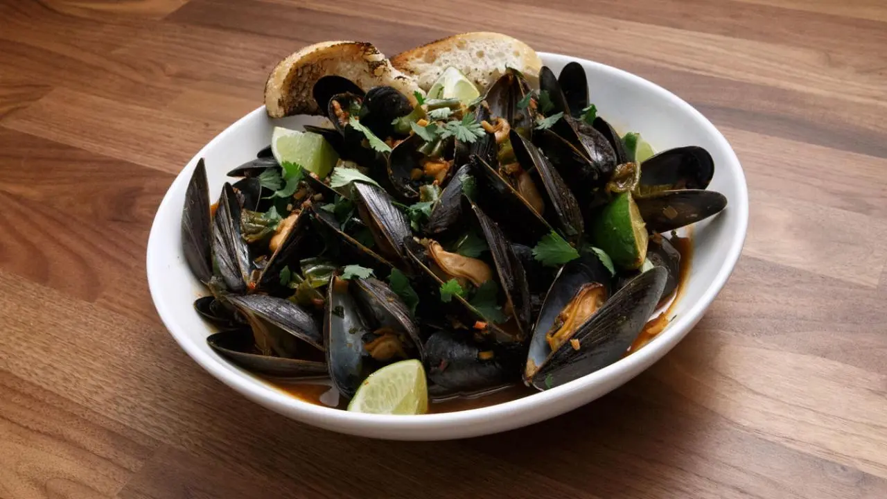 Alton's Mussels-O-Miso
