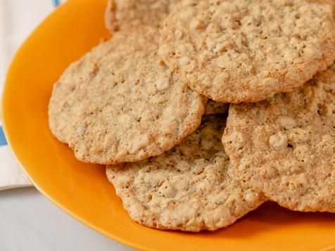Chewy Oatmeal Cookies