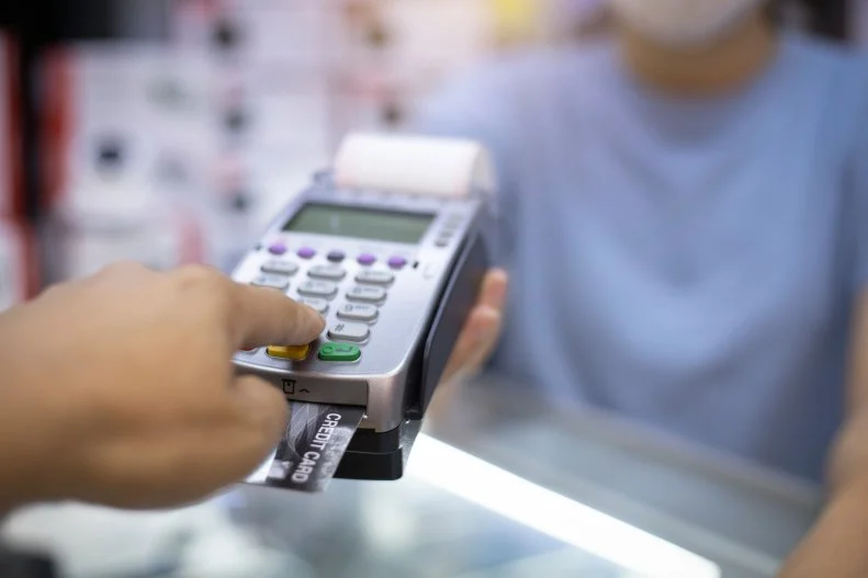 You’ll need to touch the screen with a finger or stylus that everyone has touched. You can wipe the screen and stylus down before using or use hand sanitizer after you finish paying.