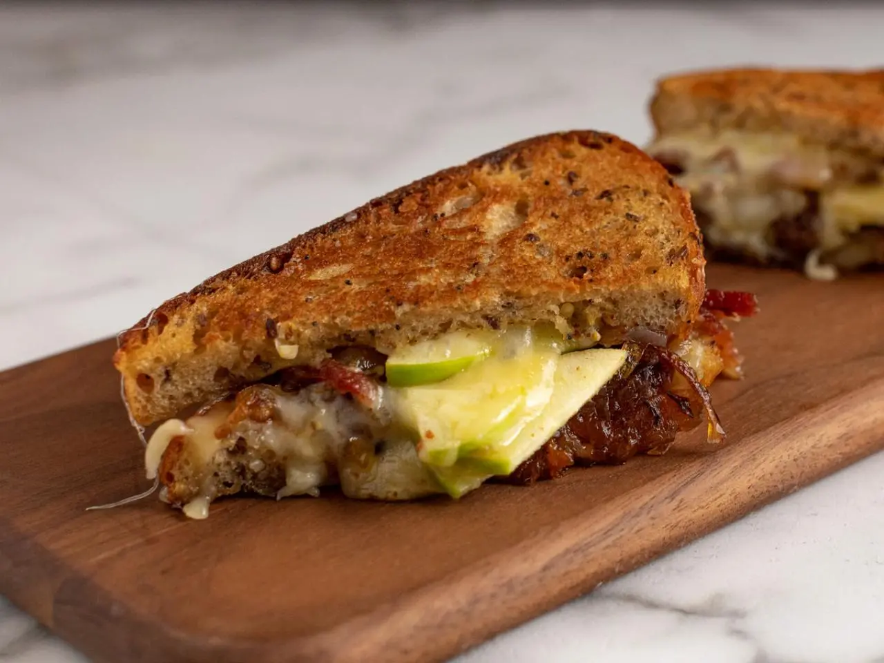 Cheddar and Apple Grilled Cheese
