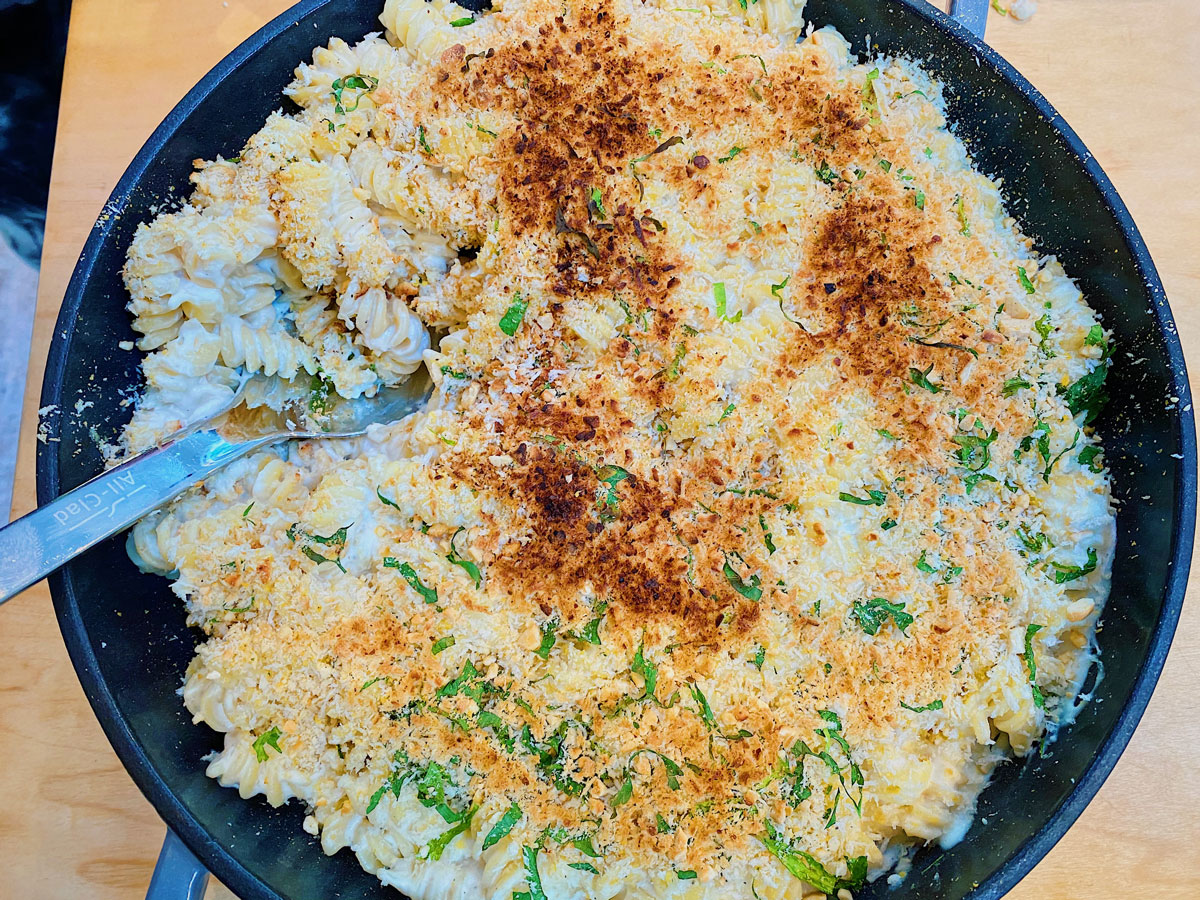 goat cheese mac and cheese the chew