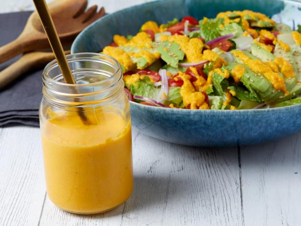 5-Minute Healthy Greek Yogurt Salad Dressing • Daisybeet