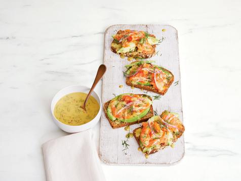 Smoked Salmon Tartines with Gravlax Sauce
