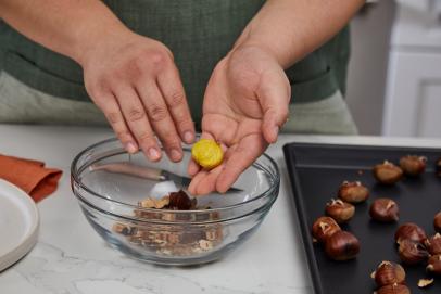 new quick trick for cooking chestnuts in a pan ! they peel alone! few  people know that ! 🌰 🌰 