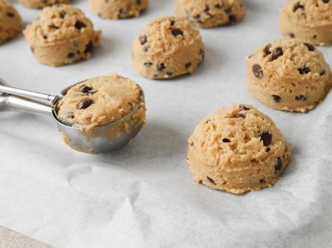 TikTok’s Latest Obsession: 5-Ingredient Chocolate Chip Cookies