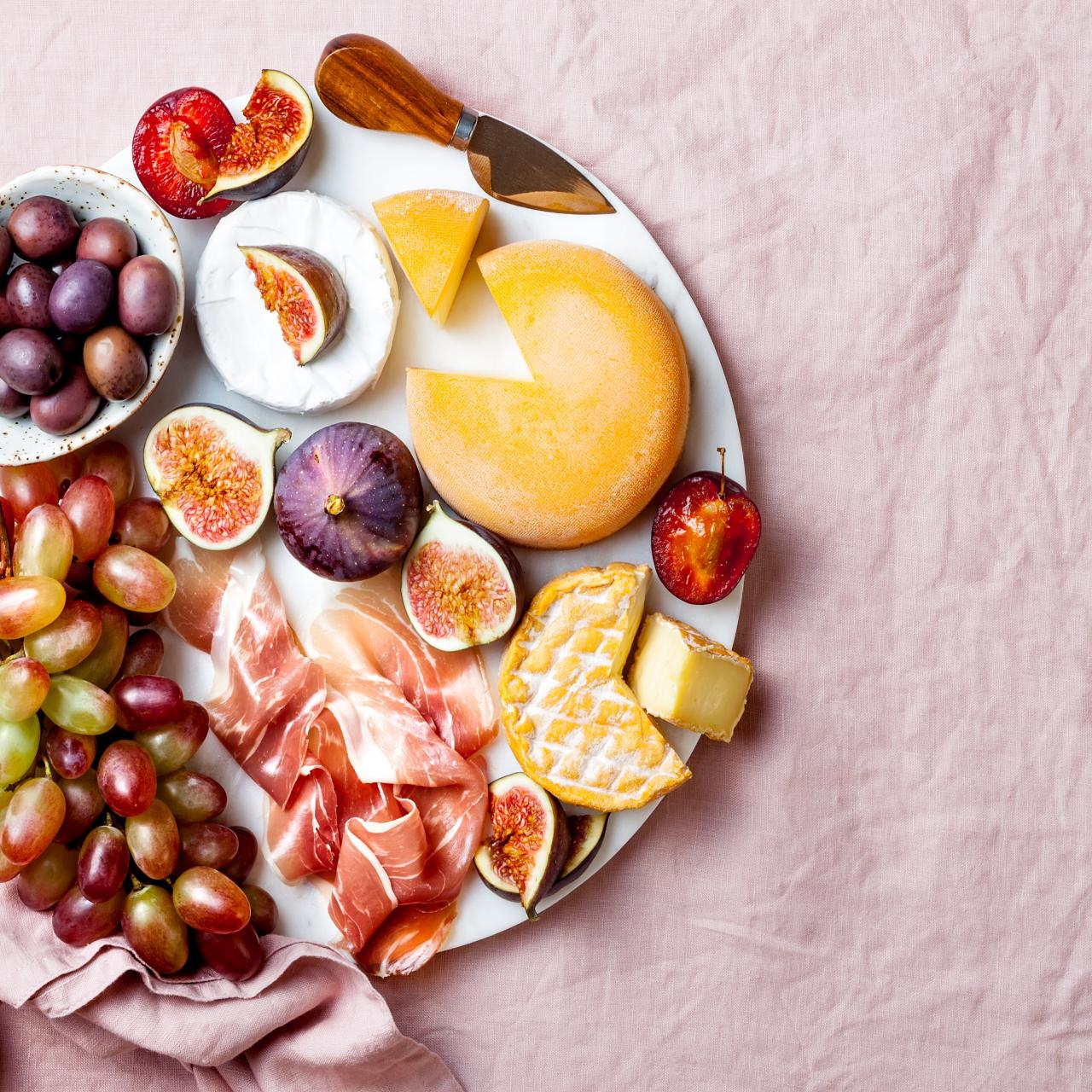 How to Make a Charcuterie Board for One Person