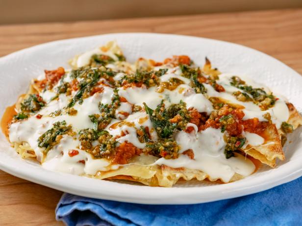 Lasagna-Style Nachos Recipe | Jackie Rothong | Food Network