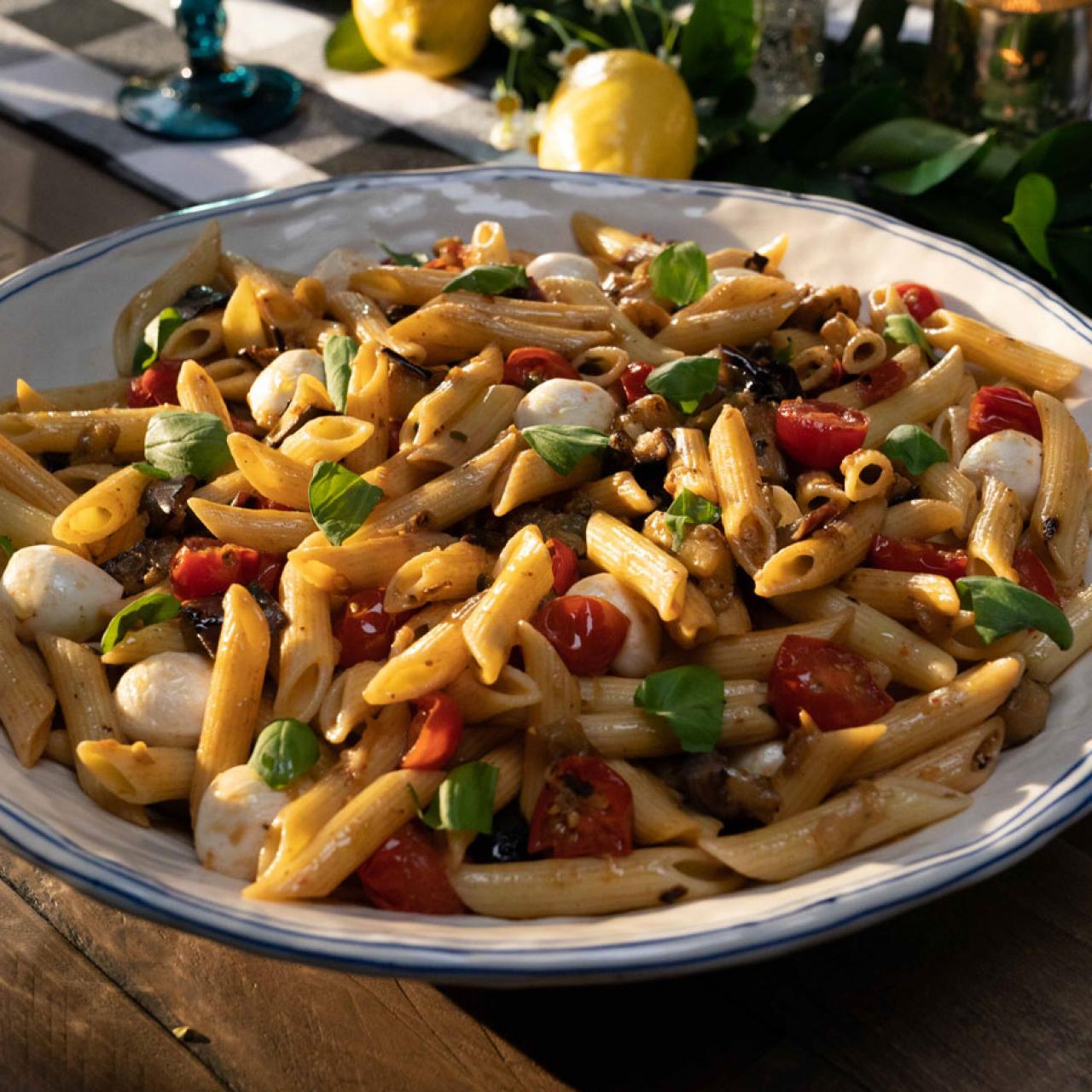 https://food.fnr.sndimg.com/content/dam/images/food/fullset/2020/06/08/VB1106_pasta-salad-alla-norma_s4x3.jpg.rend.hgtvcom.1280.1280.suffix/1591626342093.jpeg