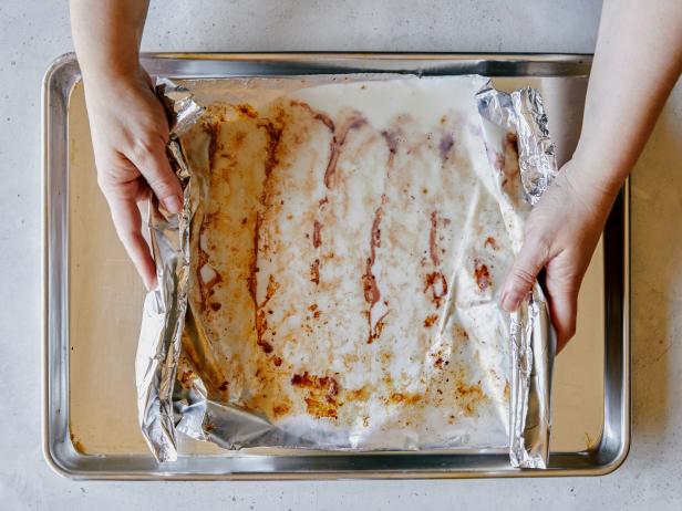 How to cook bacon in the oven