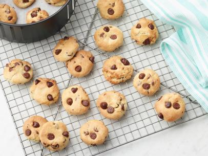 The Easiest Way to Bake Chocolate Chip Cookies? Your Air Fryer