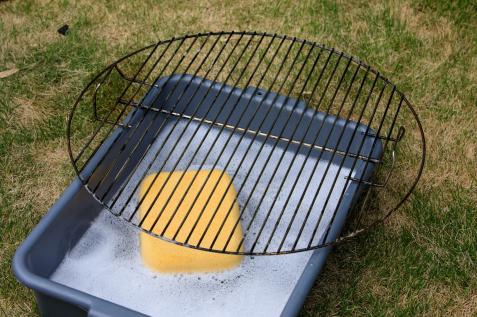 How to Clean a BBQ Grill - Clean My Space