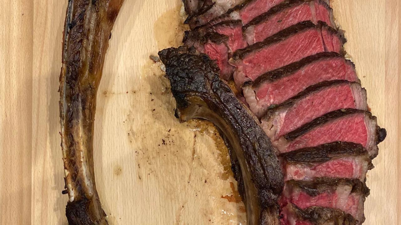 Cooking tomahawk steak in oven hot sale