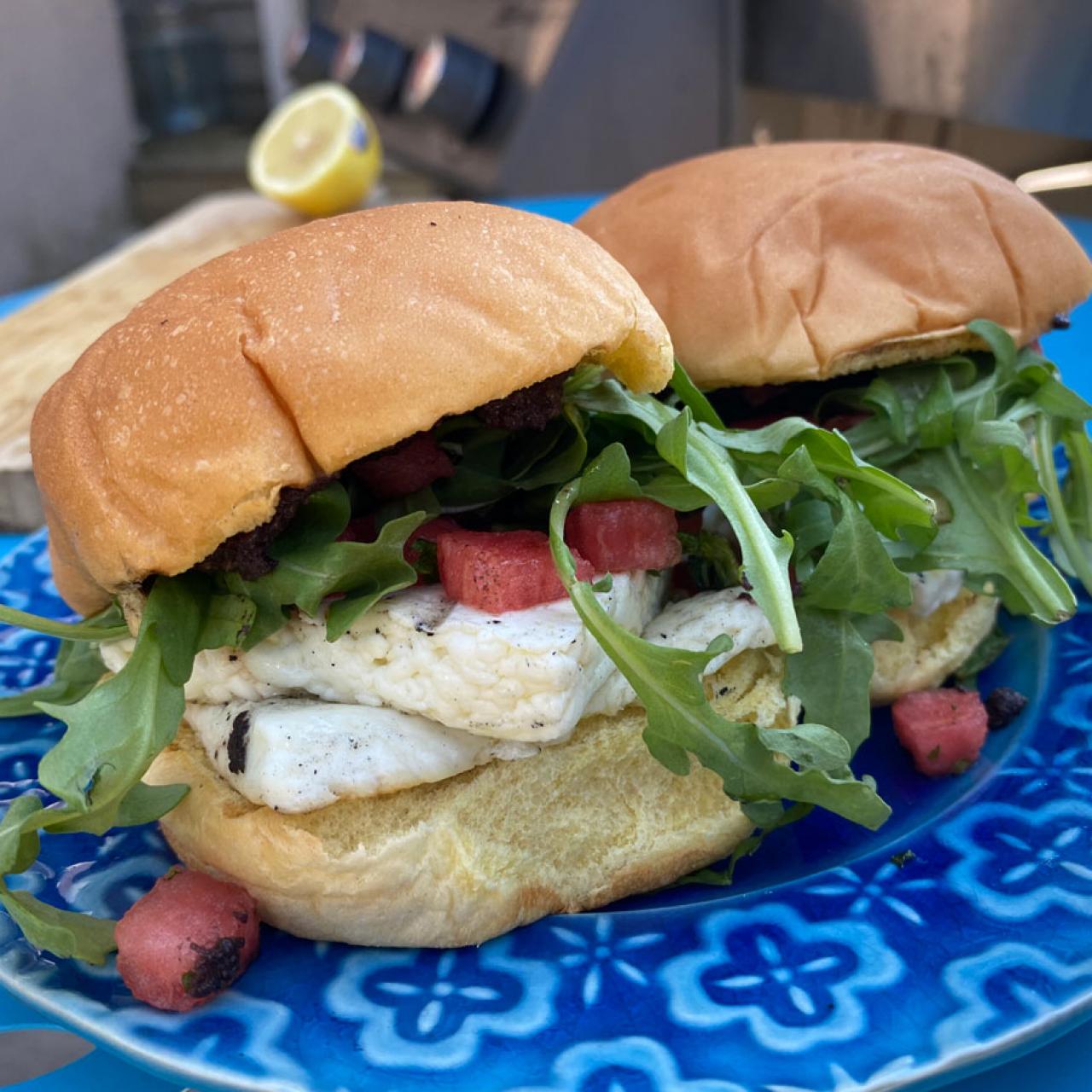 https://food.fnr.sndimg.com/content/dam/images/food/fullset/2020/07/08/KC2503_grilled-halloumi-sandwich-with-watermelon-relish_s4x3.jpg.rend.hgtvcom.1280.1280.suffix/1594234128824.jpeg