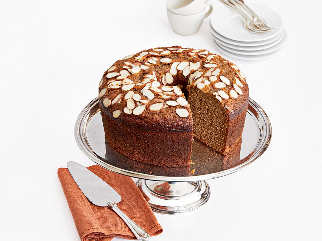 Bourbon Brown Sugar Cake • Freutcake