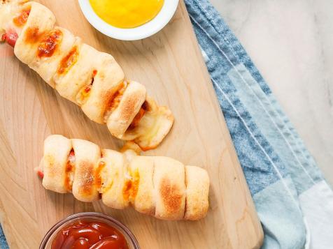 Cheesy Pizza Hot Dogs