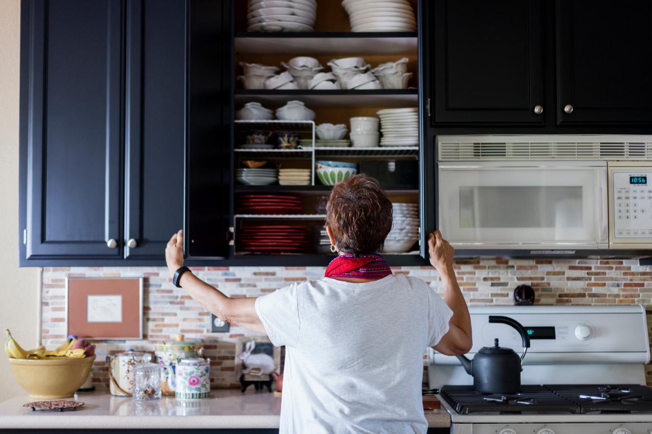 25 Habits of People With Really Clean Kitchens
