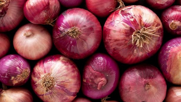 Onions Have Been Linked to a Major Salmonella Outbreak