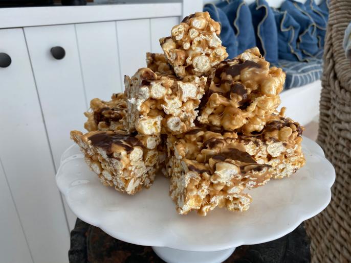 Chewy Peanut Butter Popcorn Bars Recipe Katie Lee Biegel Food Network