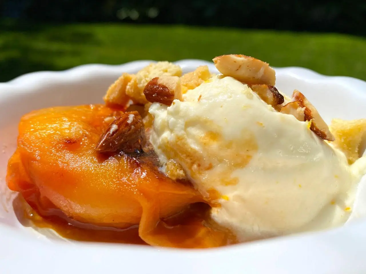 Caron Mon Ange プチベース Grilled Peaches with Citrus Mascarpone Recipe | Michael Symon