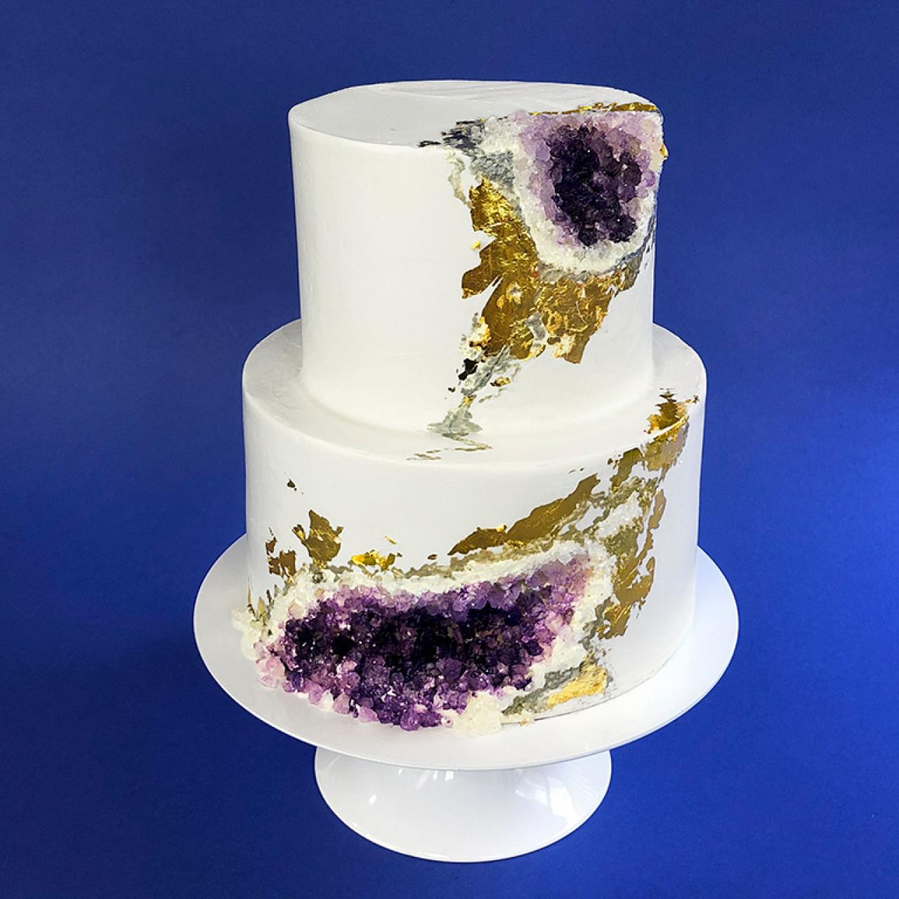 38+ Beautiful Cake Designs To Swoon : Blue Geode Cake