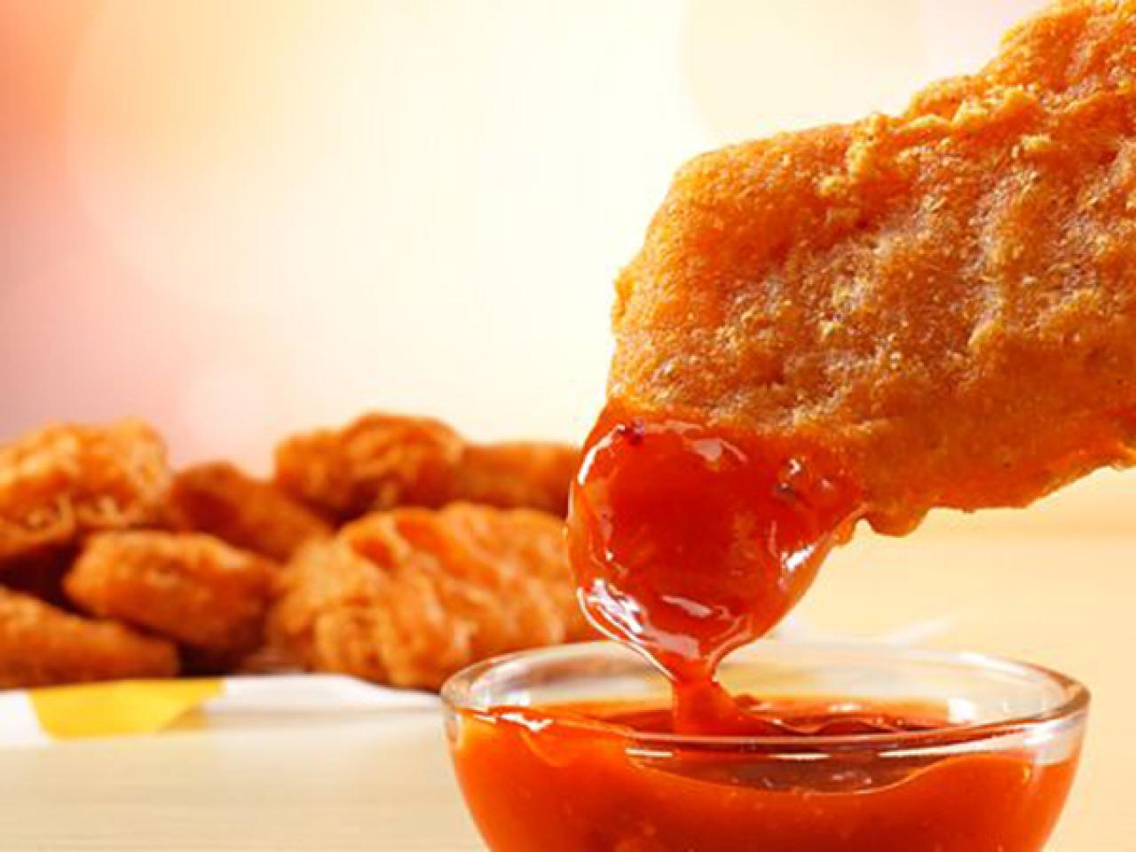 https://food.fnr.sndimg.com/content/dam/images/food/fullset/2020/08/26/Spicy-McNuggets-2_s4x3.jpg.rend.hgtvcom.1280.960.suffix/1598473998359.jpeg