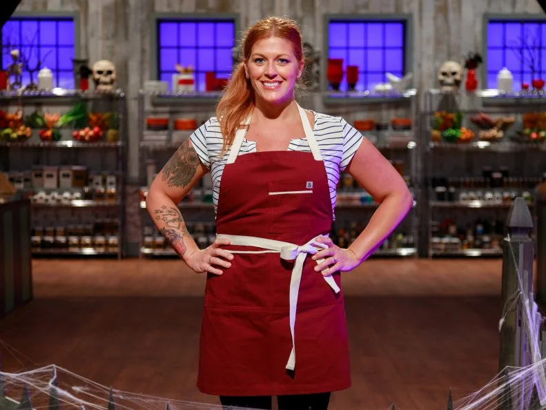 Contestant Holly Braddock, as seen on Halloween Baking Championship, Season 6.