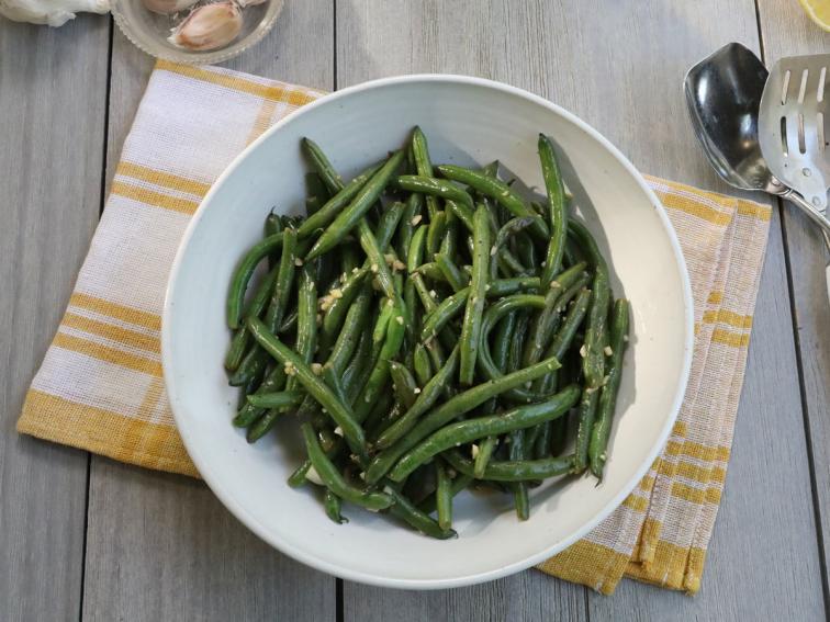 Sauteed Green Beans with Garlic and Pepper Recipe Kardea Brown Food