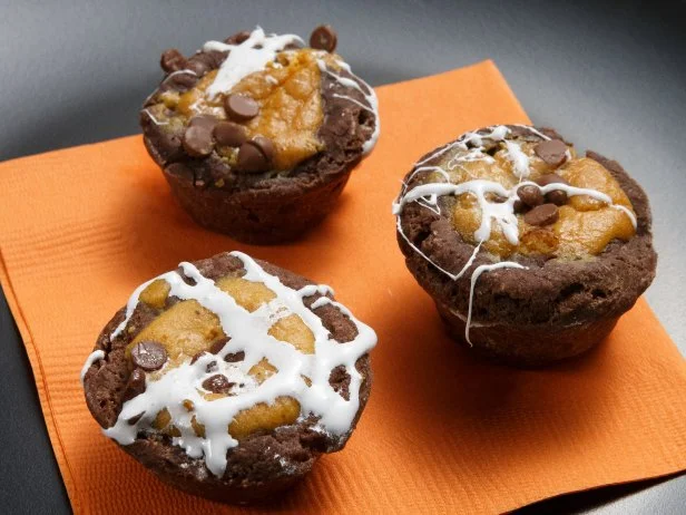The blue team's Chocolate Biscuit Cups with Pumpkin Blood are displayed, as seen on Worst Cooks in America Halloween Special.