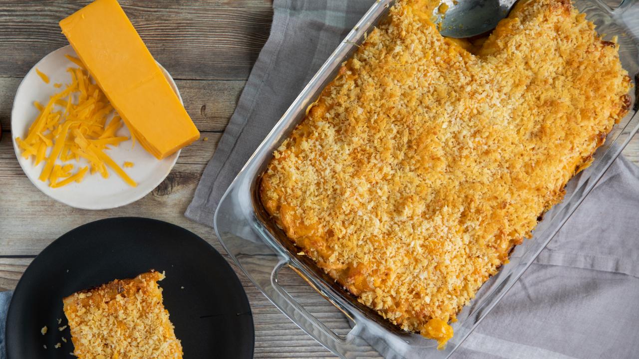 Cheddar Baked Mac and Cheese