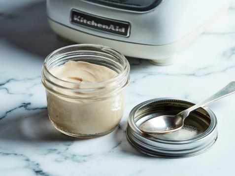5-Ingredient Cashew Cream Blender Sauce