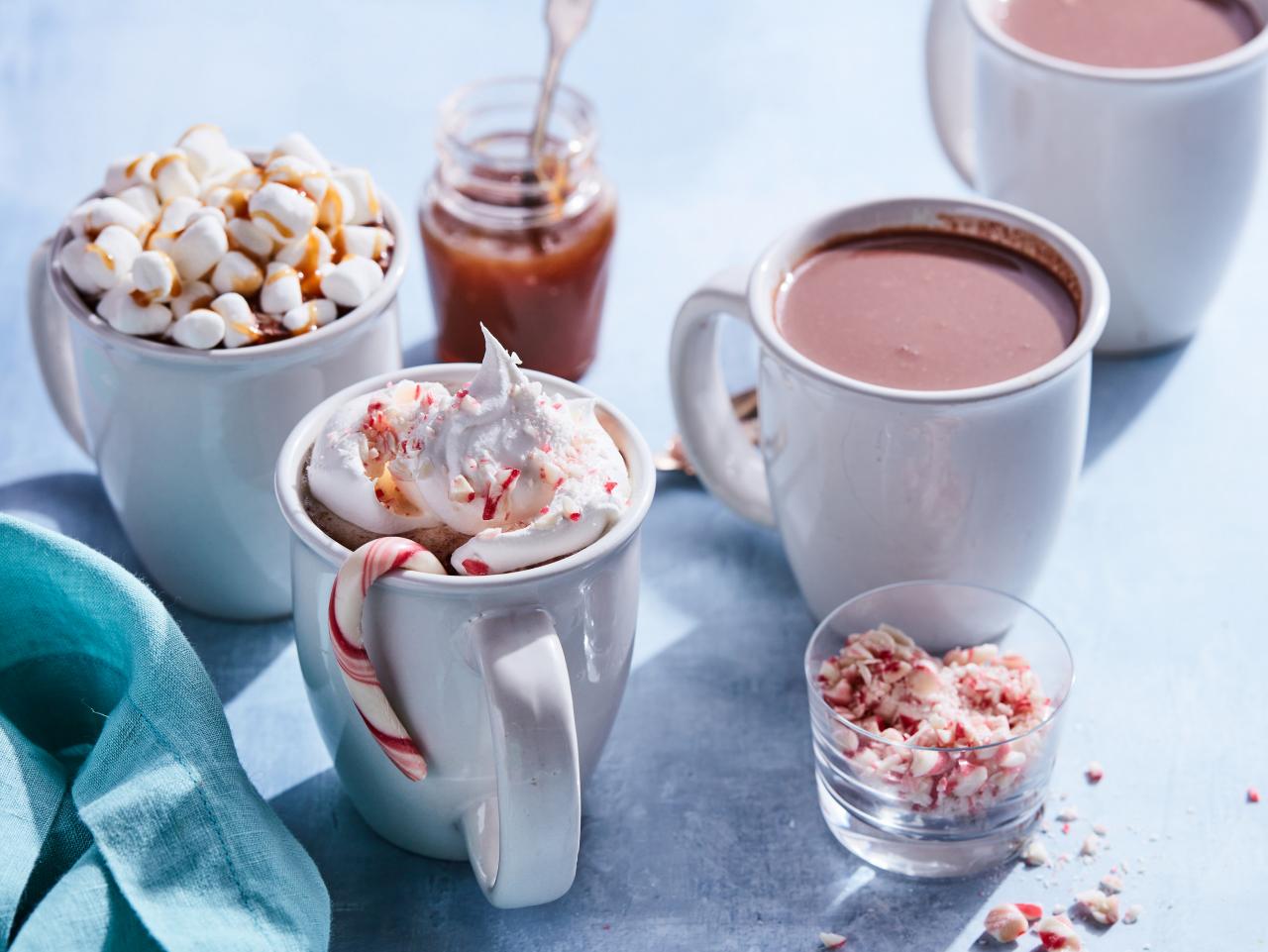 Slow Cooker Hot Chocolate (6 Ingredients, So Easy!)