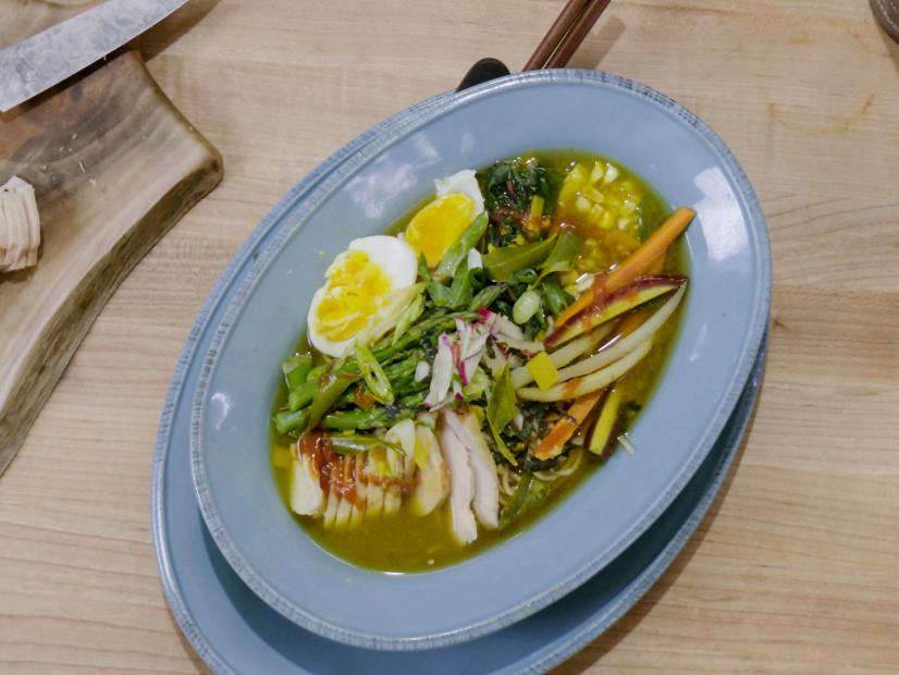 Rachel Ray plated this meal she calls A Bowl Full of Comfort: Curry Ramen with White Miso, as seen on 30 Minute Meals, Season 30.