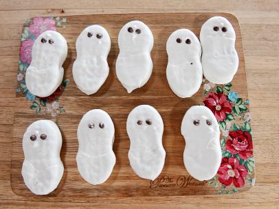 Close-up of Peanut Butter Cookie Ghosts ,as seen on The Pioneer Woman, Special 52.