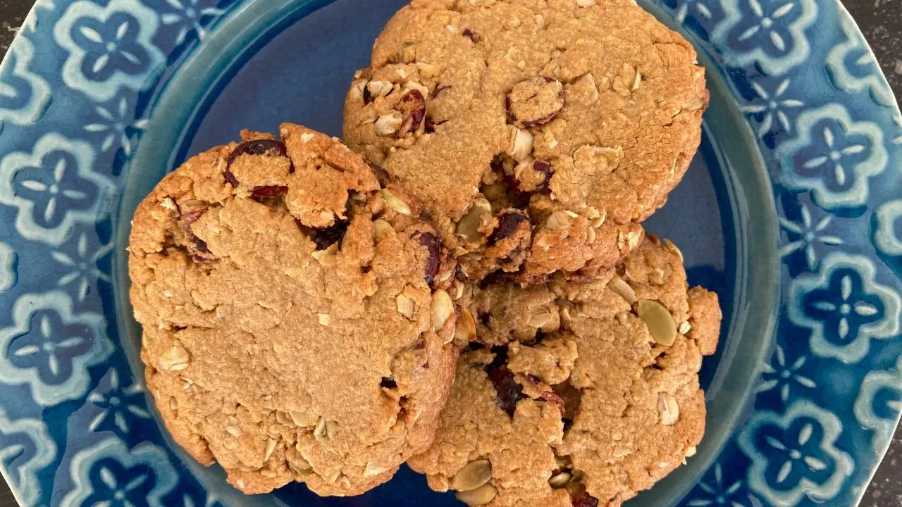 Make-Ahead Breakfast Granola Cookies