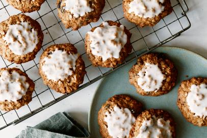 Iced Oatmeal Cookies-image