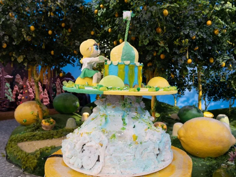 The cake called Flying Rotating Hoverboard created by contestants Deva Williamson, Ray Miranda-Vizcaino, Jewel Johnson and Linda Khachadurian, as seen on Candyland, Season 1.