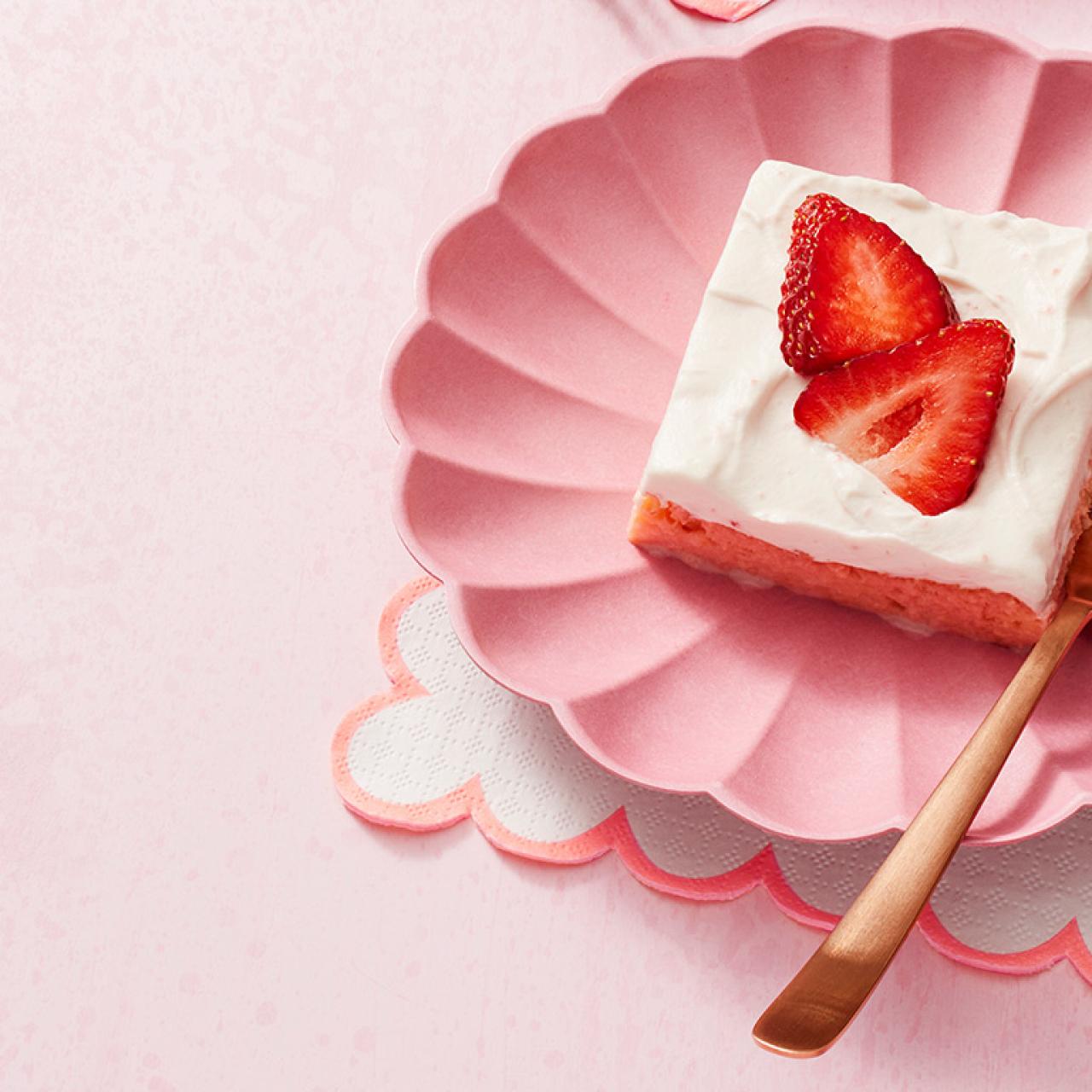 Strawberries and Cream Cake Recipe