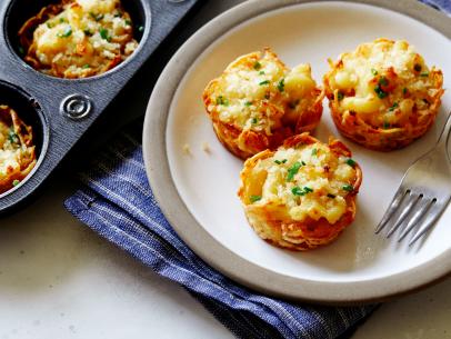 Hash Brown Mac and Cheese Cups