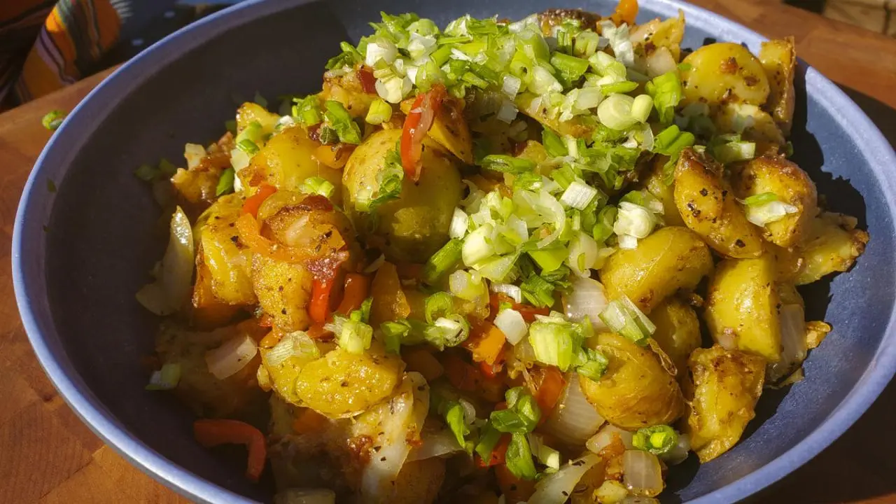 Sunny's Easy Bacon, Peppers and Cheese Home Fries