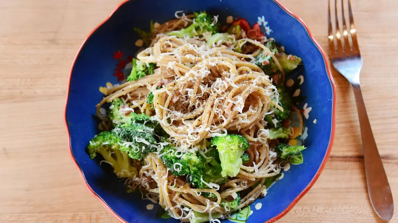Skinnyish Broccoli Carbonara