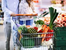 Experts explain how getting a handle on your grocery bill this month can lead to savings for the rest of the year.