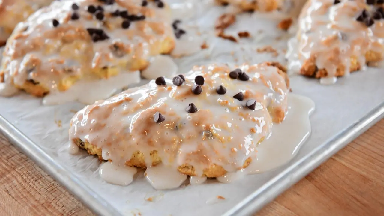Ree's Chocolate Chip Scones