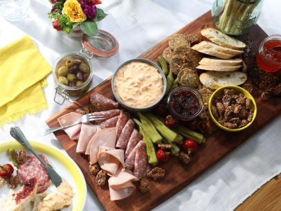 What Geoffrey Zakarian Says Is Missing From Your Charcuterie Board